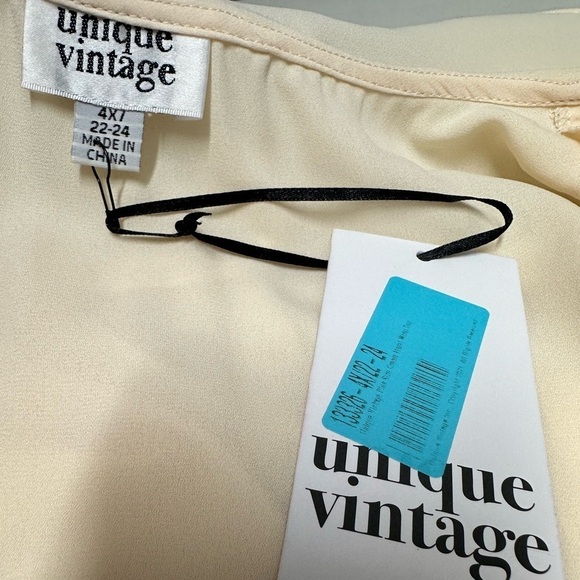 NWT Unique Vintage Cream Hazel Wrap Top Sz 4X - Picture 11 of 12